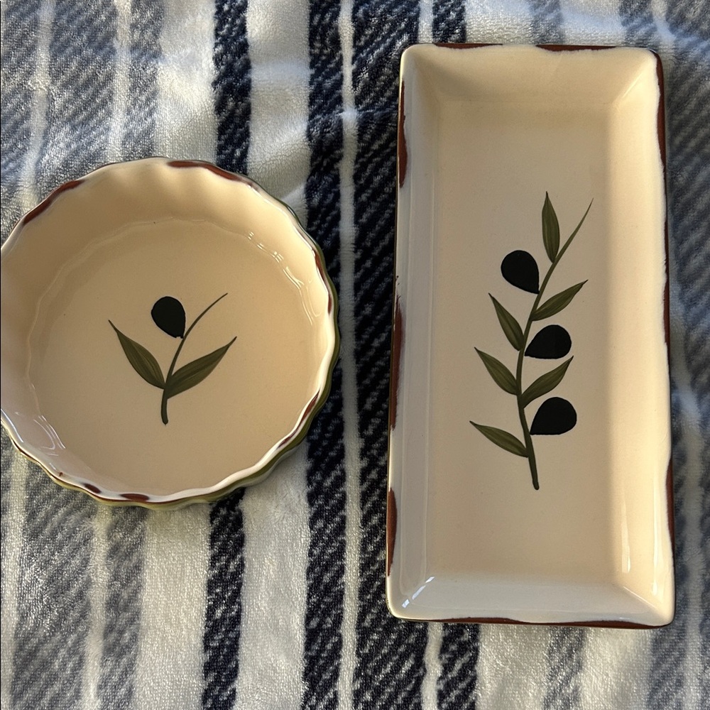 Charming Cream Olive Pattern Serveware Set